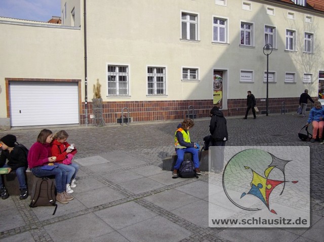 Grundschüler besuchen Sparkasse in Senftenberg
