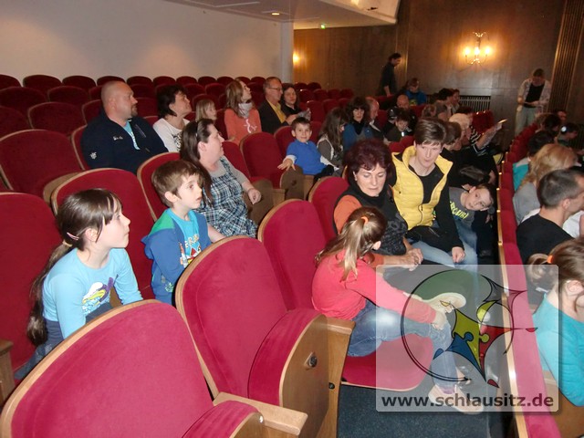 Uranus-Klasse zu einem Besuch im Theater „Neue Bühne“ Senftenberg