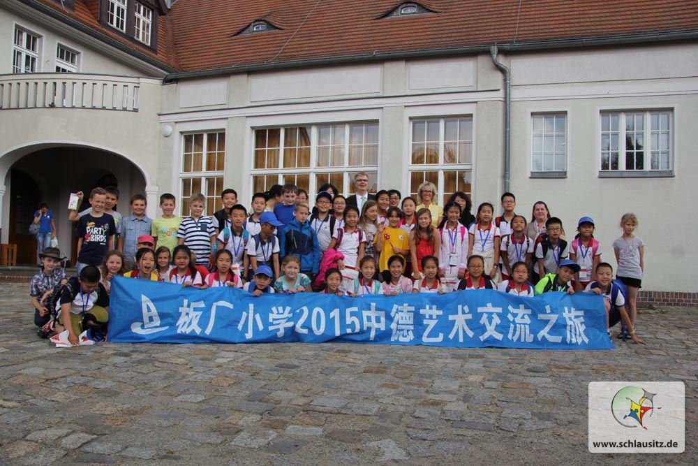 Chinesische Schüler und Lehrer besuchen Georg Heinsius von Mayenburg-Grundschule Brieske
