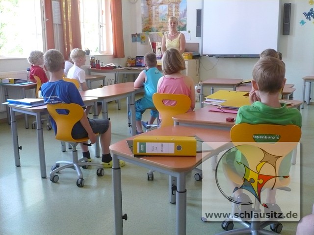 Die Zeugnisausgabe der Erst- und Zweitklässler steht bevor